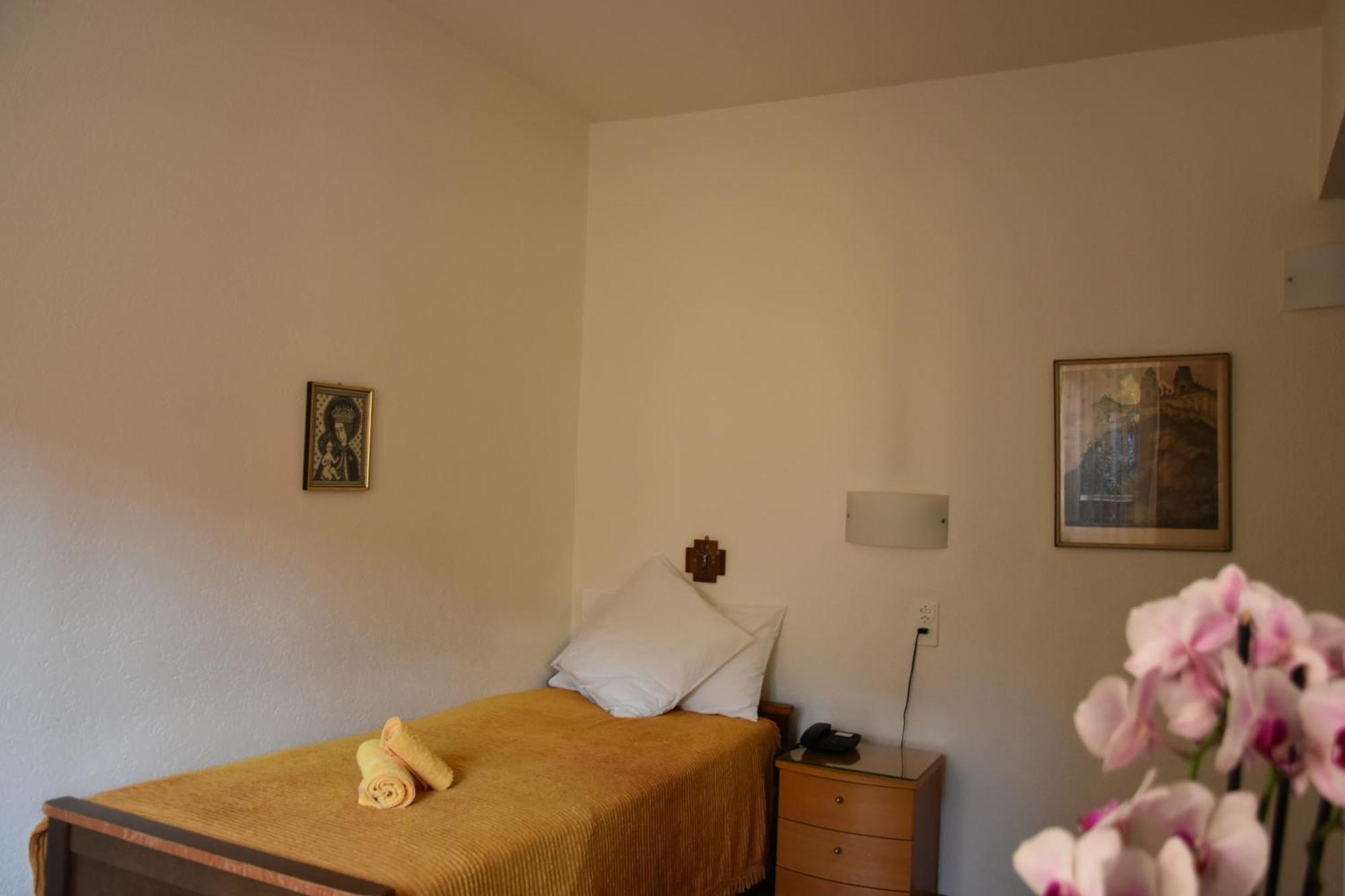 Casa Santa Birgitta Hotell Lugano Exteriör bild