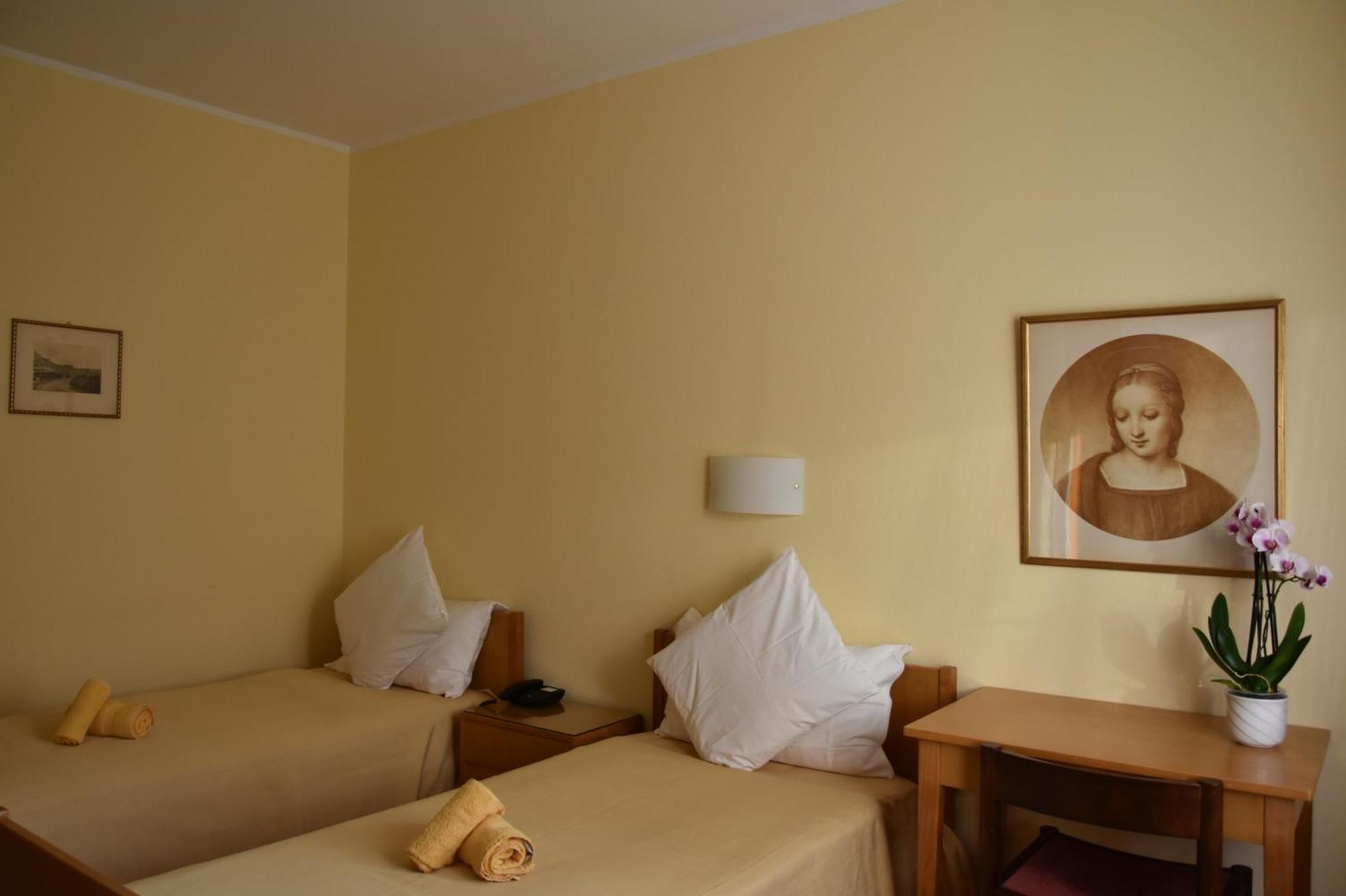Casa Santa Birgitta Hotell Lugano Exteriör bild
